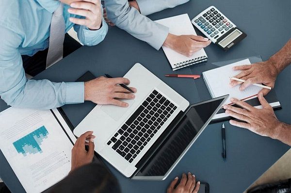 Học kế toán hệ đào tạo từ xa tại Đại học Kinh tế Quốc dân.