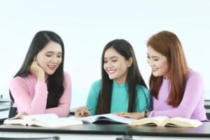 ngành luật kinh tế học những môn gì