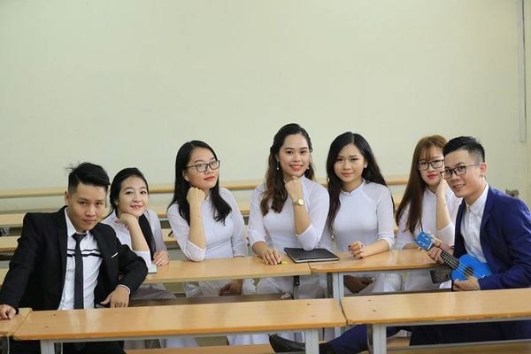 Học Luật hay Luật kinh tùy thuộc vào định hướng nghề nghiệp của bản thân.