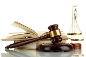 ngành luật và những thông tin quan trọng bạn nên biết